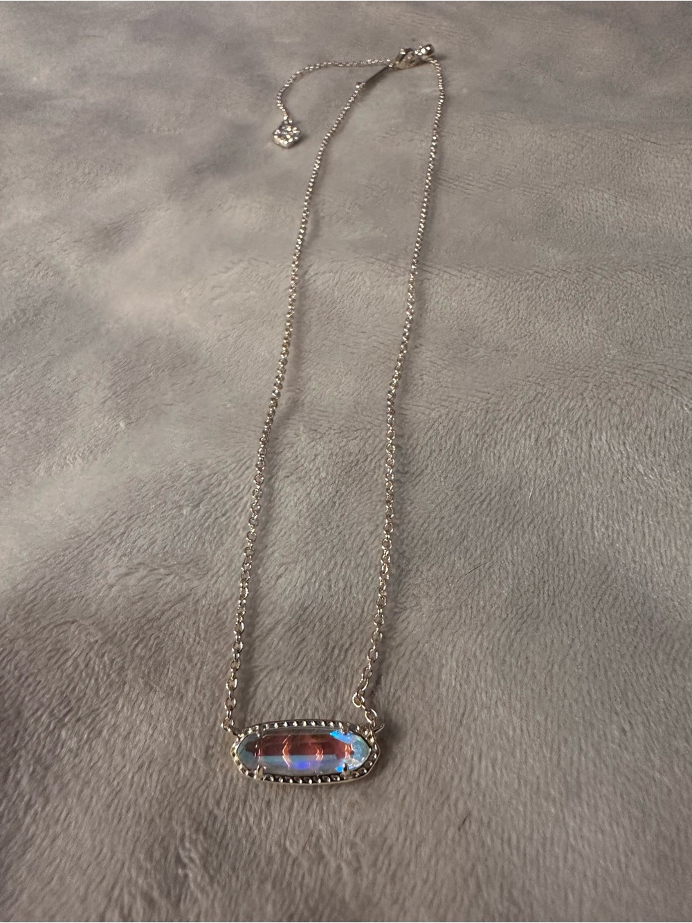 Kendra Scott Iridescent Oval Pendant Necklace - Gold Chain - Women Jewelry